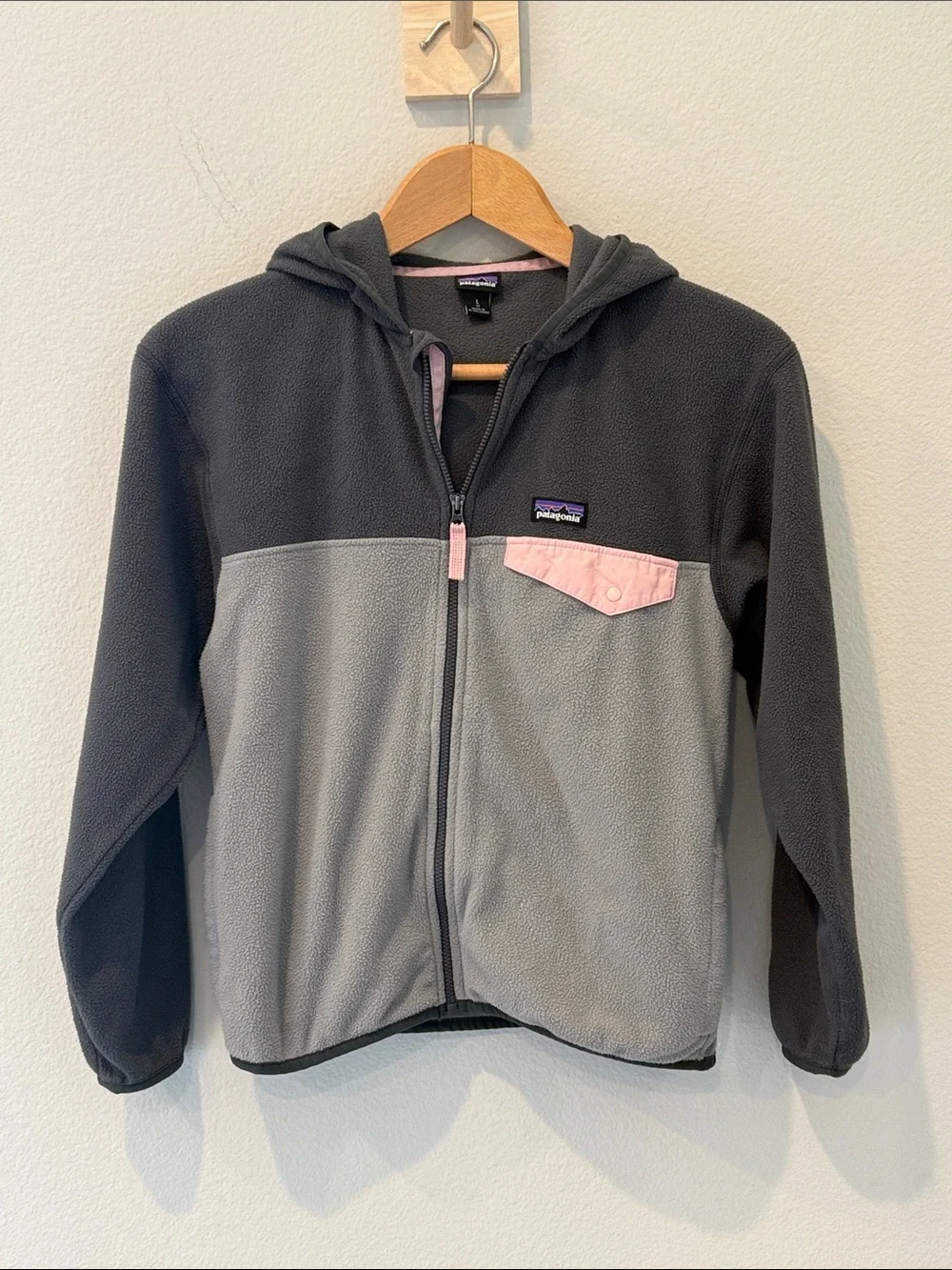 Patagonia Micro D SnapT Two-Tone Gray & Pink Kids Fleece Zip Hoodie Size Large